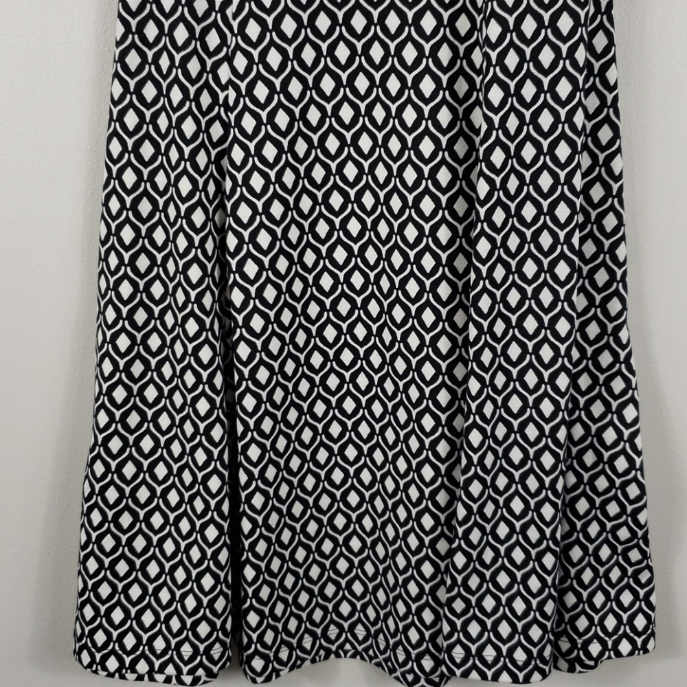 H&M Sleeveless Fit and Flare Open Back Dress - Picture 6 of 10